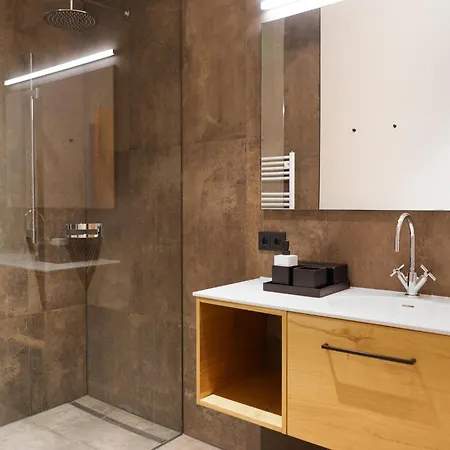 In Near The Area Schroecken