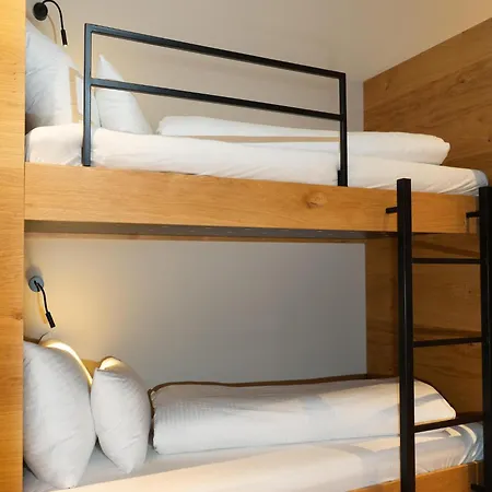 In Near The Area * Schroecken